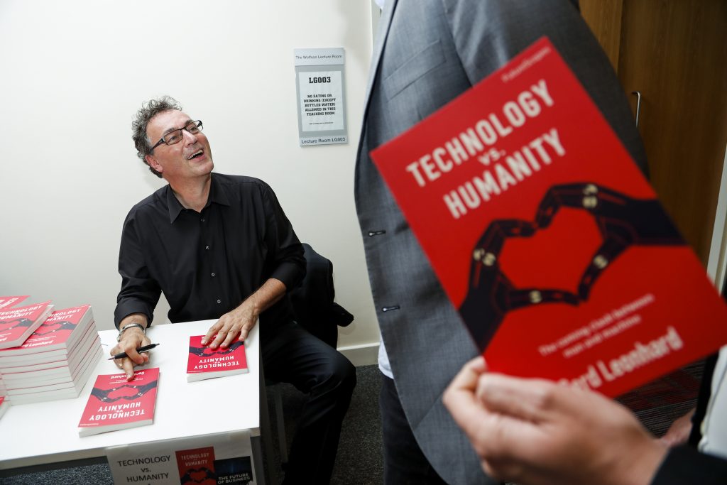 gerd-leonhard-signing-techvshuman-book-london-tvh